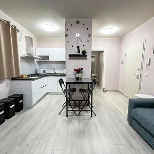 Appartement La Rosa Dei Venti Con Parcheggio E Ampio Giardino In Centro, Lucques