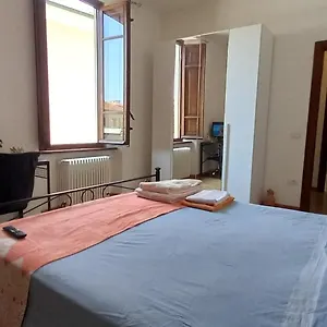 Appartement Holiday Rental- By The Walls N 395, Lucques